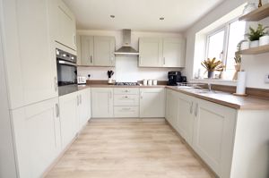 Breakfasting kitchen- click for photo gallery